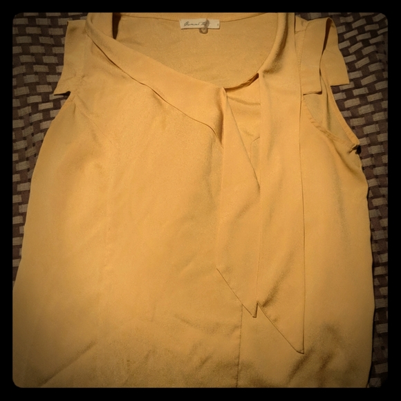 comme toi Tops - Mustard yellow work blouse comme toi Tops - Mustard yellow work blouse